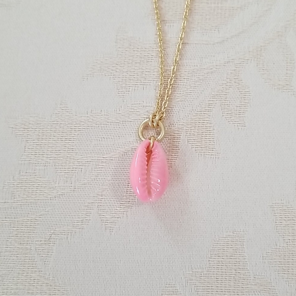 Madewell Painted Cowrie Shell Pendant Necklace - Picture 2 of 8